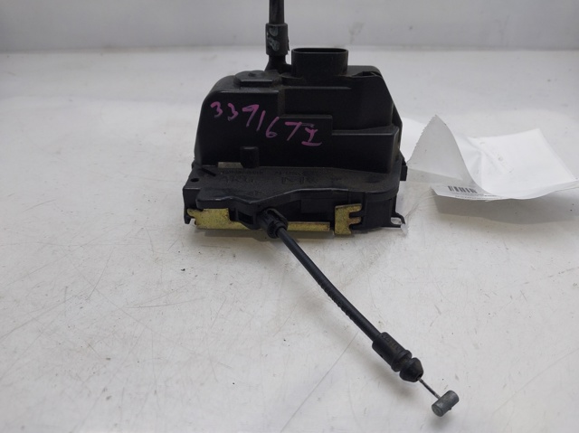 Zamek drzwi tylnych lewych 8200000657 RENAULT