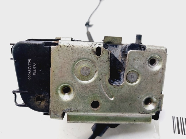Zamek drzwi tylnych lewych 8200000657 RENAULT
