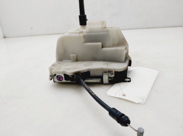 Zamek drzwi tylnych lewych 8200000657 RENAULT
