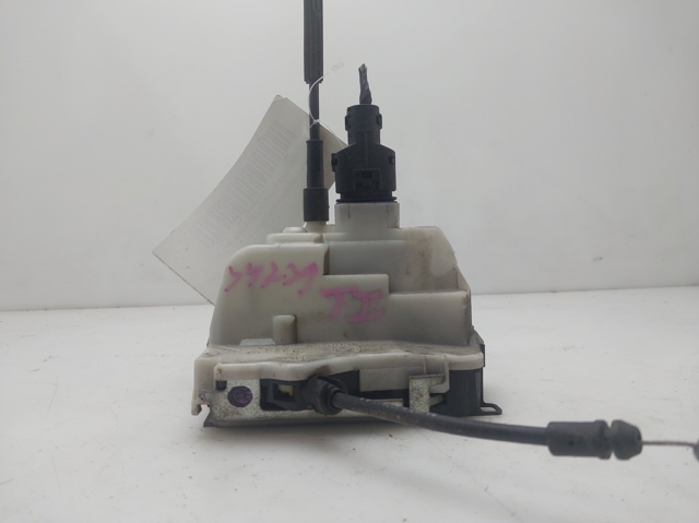 Zamek drzwi tylnych lewych 8200000657 RENAULT