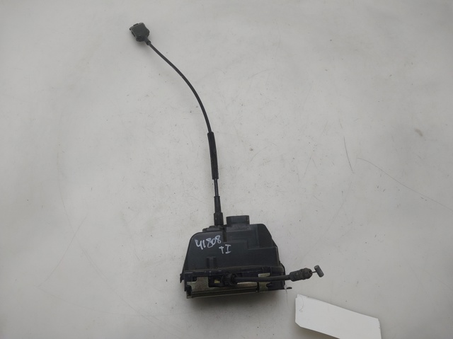 Zamek drzwi tylnych lewych 8200000657 RENAULT