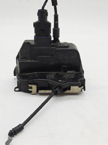 Zamek drzwi tylnych prawych 8200000658 RENAULT