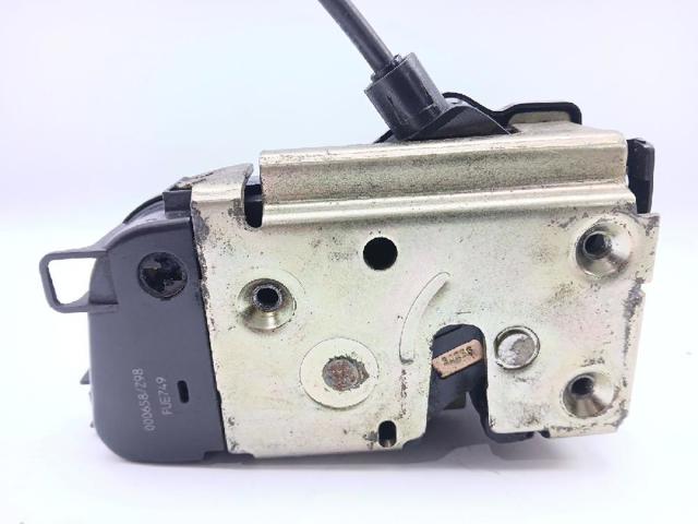 Zamek drzwi tylnych prawych 8200000658 RENAULT