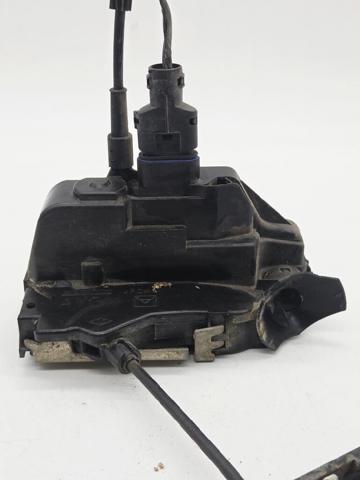 Zamek drzwi przednich lewych 8200000661 RENAULT