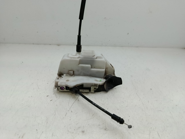 Zamek drzwi przednich lewych 8200000661 RENAULT