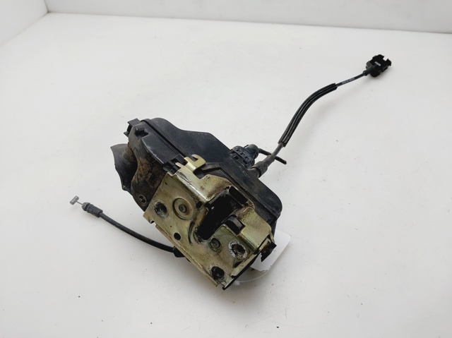 Zamek drzwi przednich lewych 8200000661 RENAULT