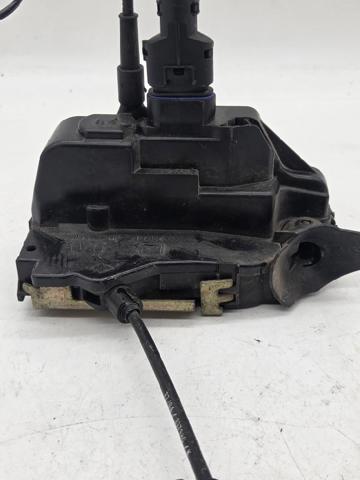 Zamek drzwi przednich lewych 8200000661 RENAULT