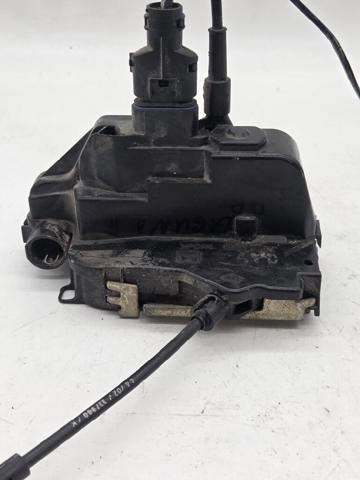 Zamek drzwi przednich prawych 8200000662 RENAULT