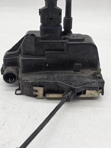 Zamek drzwi przednich prawych 8200000662 RENAULT