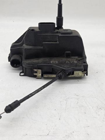 Zamek drzwi przednich prawych 8200000662 RENAULT