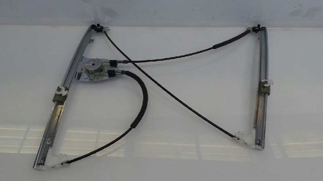 Mechanizm podnoszenia szyby drzwi przednich prawych 8200000938 RENAULT