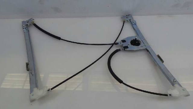 Mechanizm podnoszenia szyby drzwi przednich prawych 8200000938 RENAULT