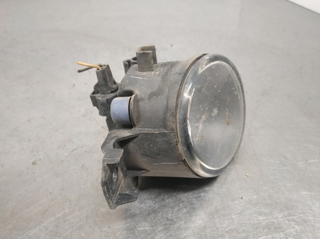 Lampa przeciwmgielna lewa 8200002469 RENAULT