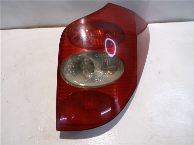 Lampa zespolona tylna prawa 8200002472 RENAULT