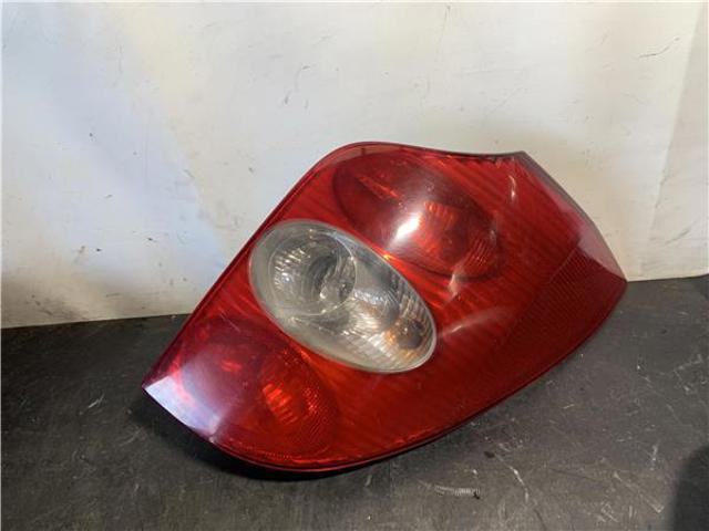 Lampa zespolona tylna prawa 8200002472 RENAULT