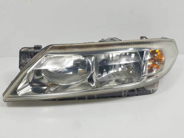 Reflektor lewy 8200002845 RENAULT