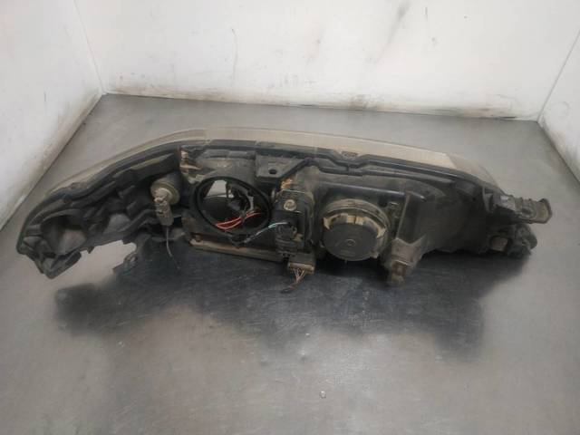 Reflektor lewy 8200002845 RENAULT