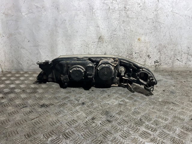 Reflektor prawy 8200002847 RENAULT