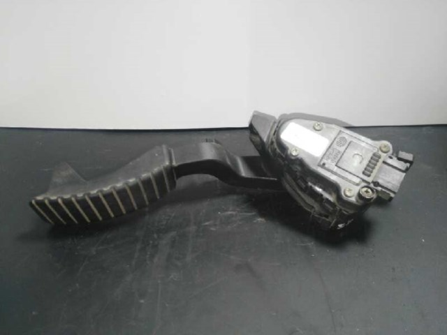 Pedał przyspieszenia (gazu) 8200002904 RENAULT