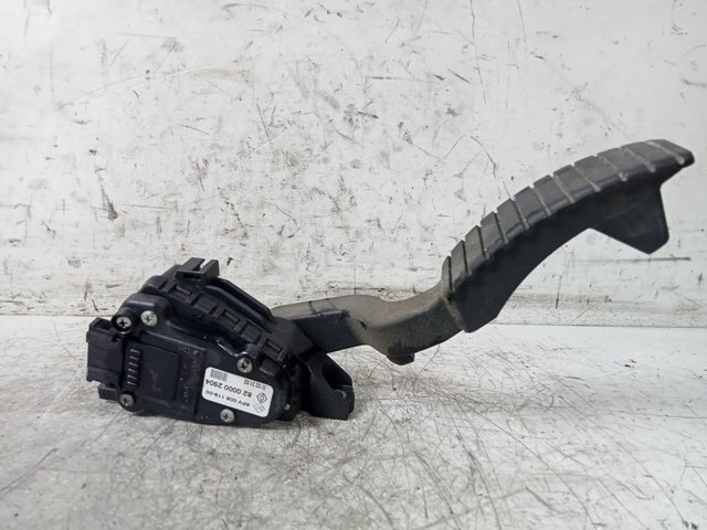 Pedał przyspieszenia (gazu) 8200002904 RENAULT