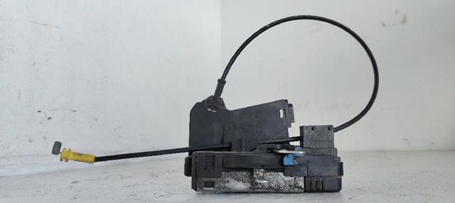 Zamek drzwi przednich lewych 8200008246 NISSAN