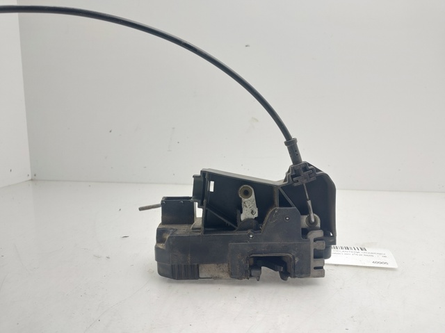 Zamek drzwi przednich lewych 8200008246 NISSAN