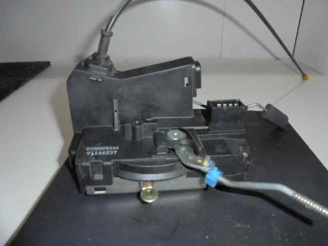 Zamek drzwi przednich lewych 8200008246 NISSAN