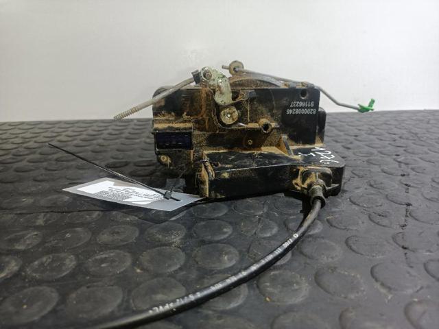 Zamek drzwi przednich lewych 8200008246 RENAULT