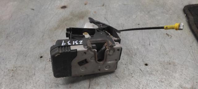 Zamek drzwi przednich lewych 8200008246 RENAULT