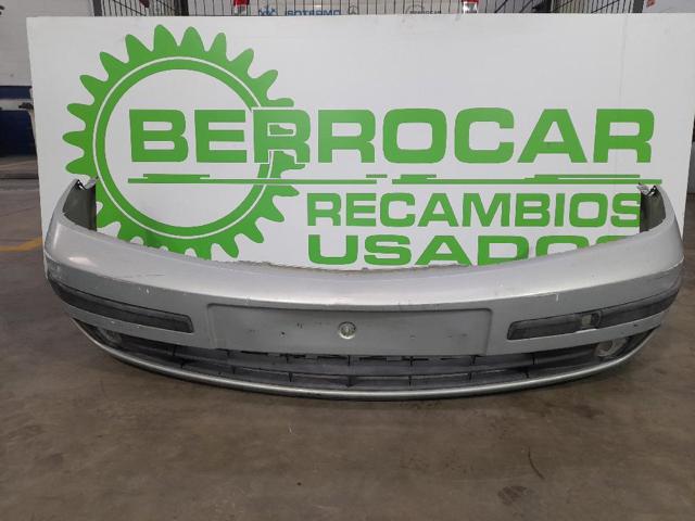 Zderzak przedni 8200008270 RENAULT