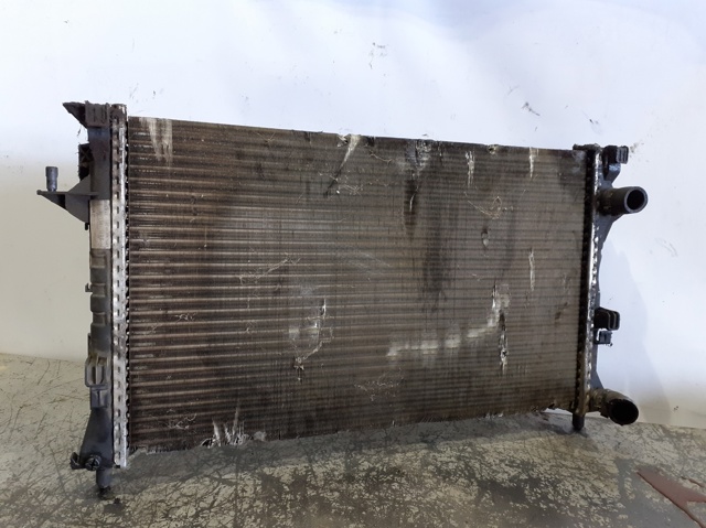 Chłodnica silnika 8200008764 RENAULT
