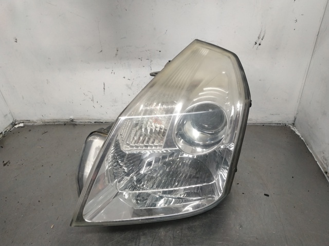 Reflektor lewy 8200014357 RENAULT