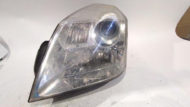 Reflektor lewy 8200014357 RENAULT