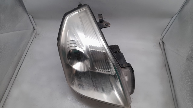 Reflektor prawy 8200014358E RENAULT