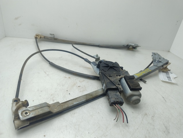 Mechanizm podnoszenia szyby drzwi przednich lewych 8200017903 RENAULT