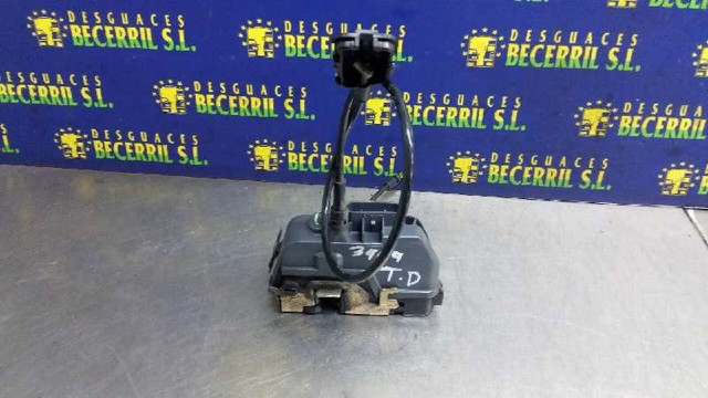 Zamek drzwi tylnych prawych 8200017964 RENAULT