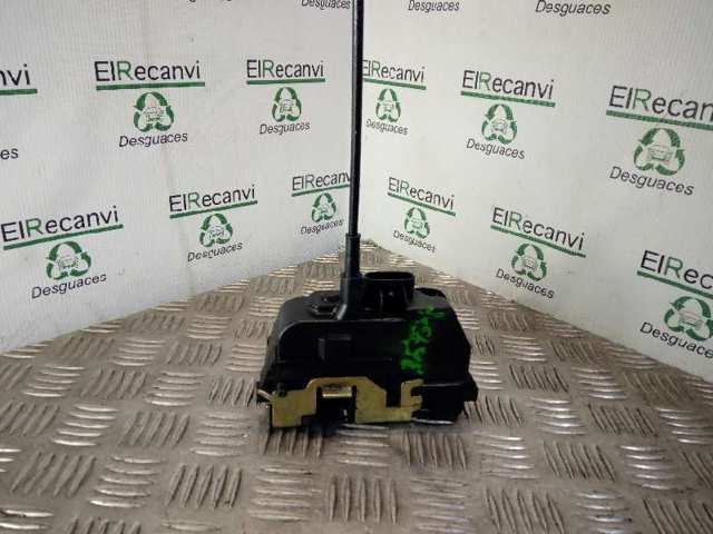 Zamek drzwi tylnych prawych 8200017964 RENAULT