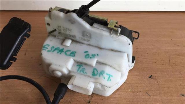 Zamek drzwi tylnych prawych 8200017964 RENAULT