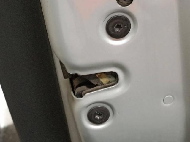 Zamek drzwi przednich prawych 8200017973 RENAULT