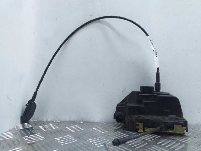 Zamek drzwi przednich prawych 8200017973 RENAULT