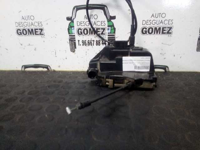 Zamek drzwi przednich prawych 8200017973 RENAULT