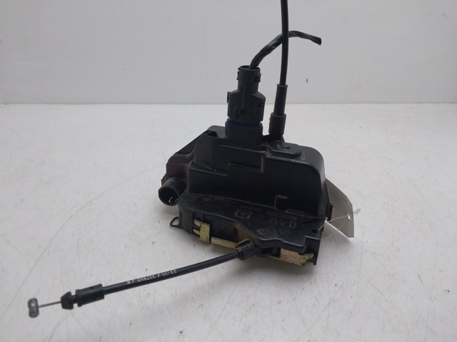 Zamek drzwi przednich prawych 8200017973 RENAULT