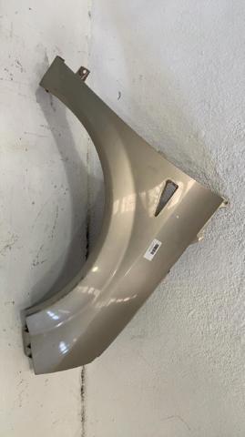 Błotnik przedni prawy 8200020569 RENAULT