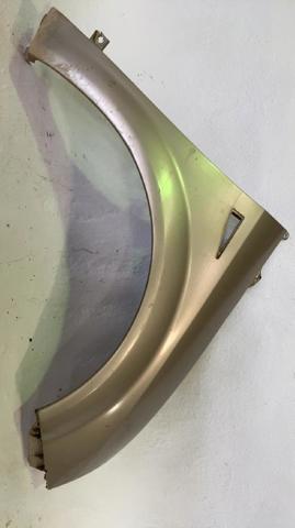 Błotnik przedni prawy 8200020569 RENAULT