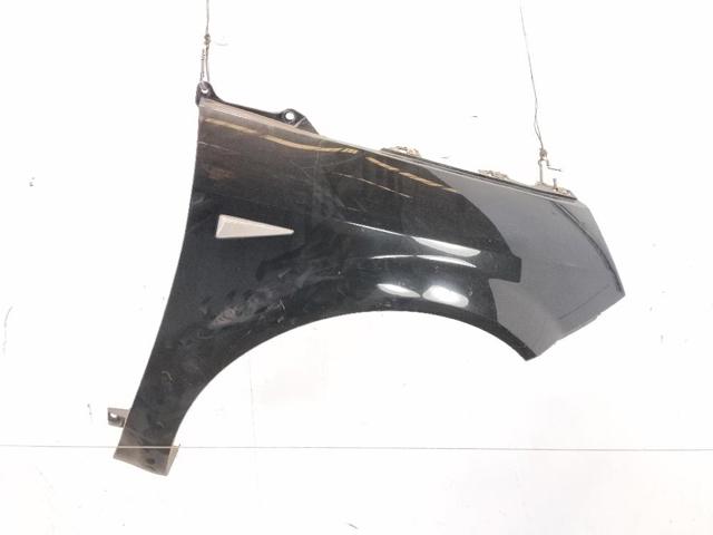 Błotnik przedni prawy 8200020569 RENAULT