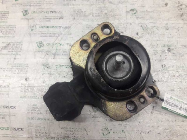 Poduszka (podpora) silnika prawa 8200022595 NISSAN
