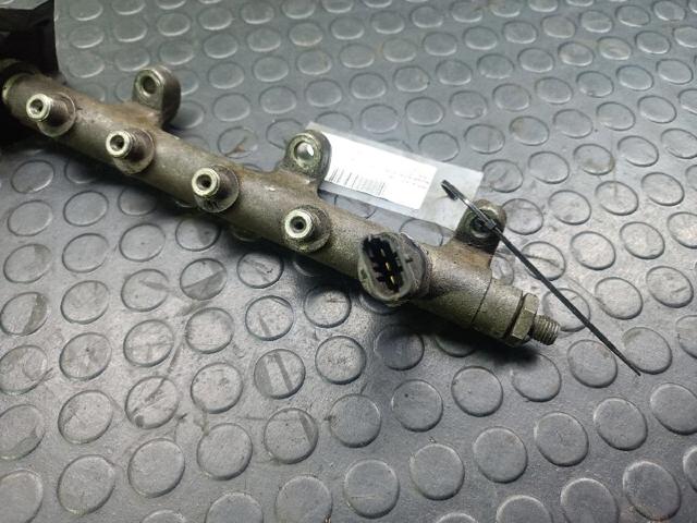 Rozdzielacz paliwa 8200023961 NISSAN