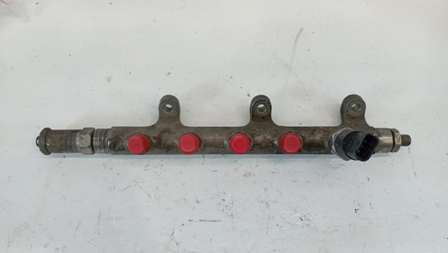 Rozdzielacz paliwa 8200023961 RENAULT