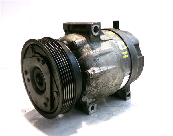 Sprężarka klimatyzacji 8200024397 RENAULT