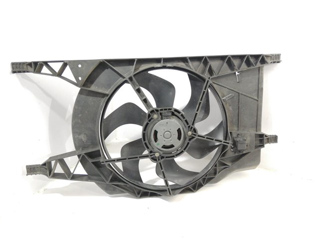 Dyfuzor chłodnicy 8200025635 RENAULT